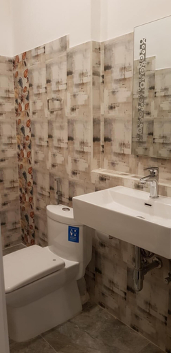 Bathroom 4, Fairview Residence, K.F.G. & G. Korale