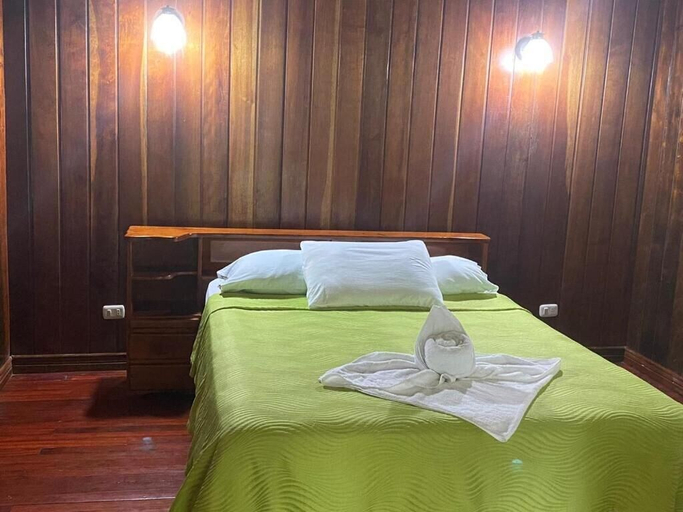 Bedroom 3, Miss Junies Lodge, Pococí