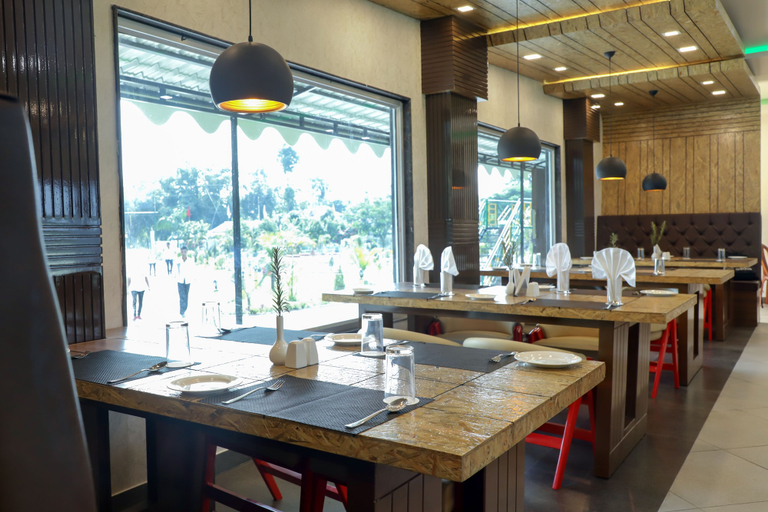 Food & Drinks 5, Resort Trimurti, Jalpaiguri