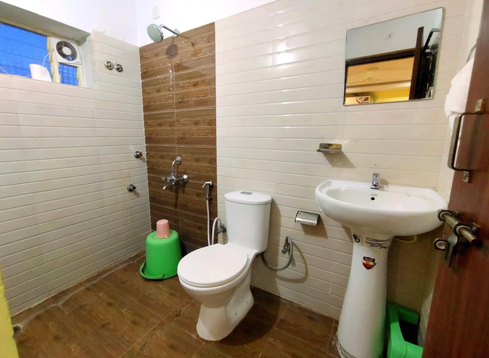 Bathroom 4, Housefinch Residency, Bangalore