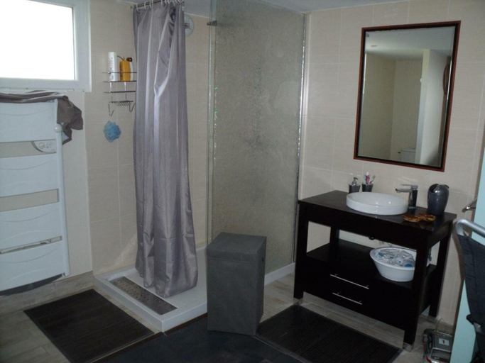 Bathroom 5, Chambre & Table d'hotes Nontron - Le clos de Rapevache, Dordogne