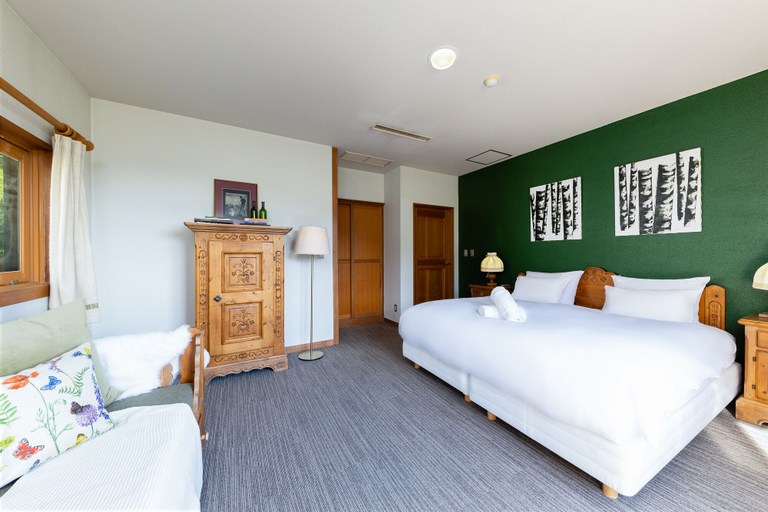 Bedroom 3, Marillen Hotel, Hakuba