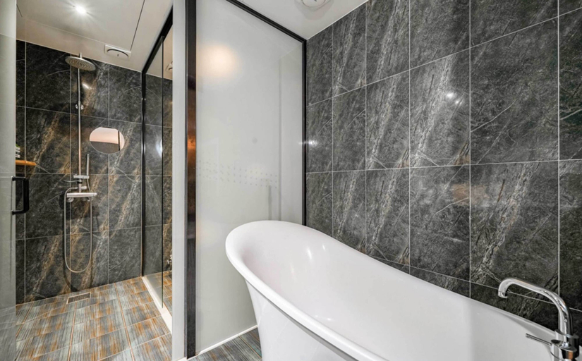 Bathroom 3, Gary Cooper Hotel, Haeundae