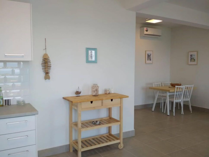Others 5, Moses Villa, Thessaly