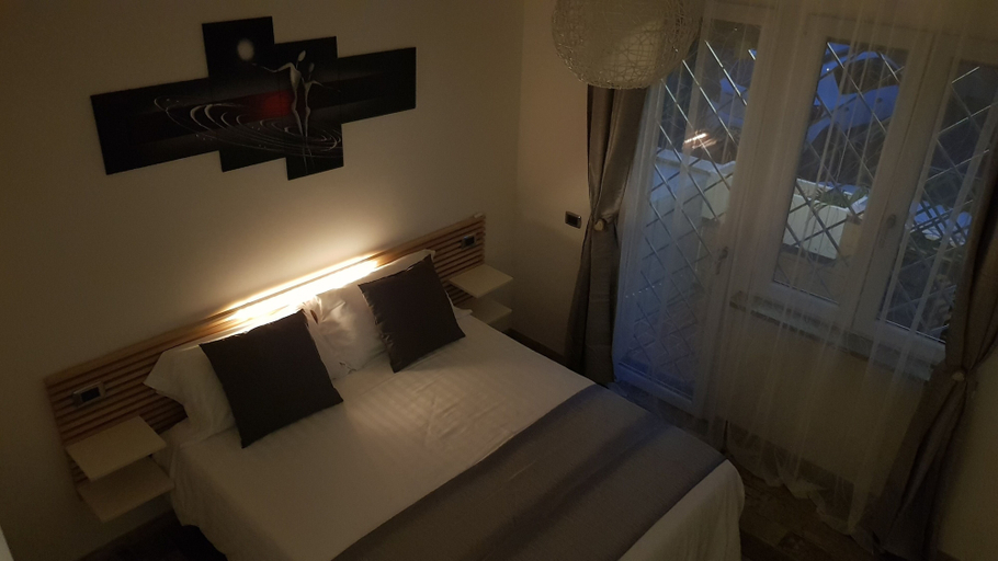 Bedroom 3, That's Amore Fiumicino, Rome