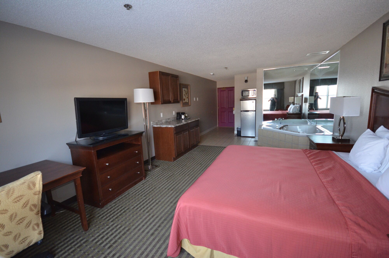 Bedroom 3, TownSquare Place, Carver