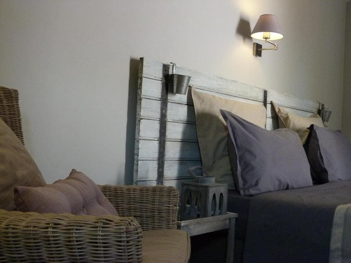 Bedroom 3, Les Persiennes, Charente-Maritime