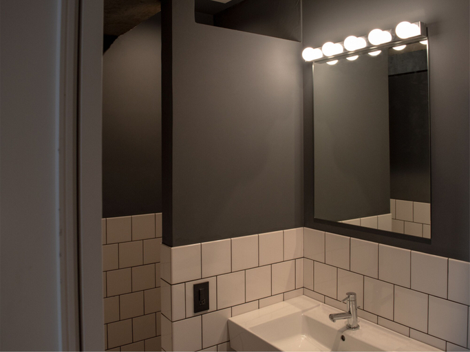 Bathroom 3, EARTHMANS Amemura, Osaka