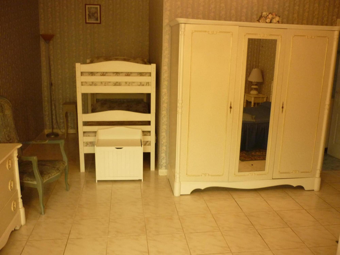 Bedroom 4, Domaine de la Rode Buze, Lot