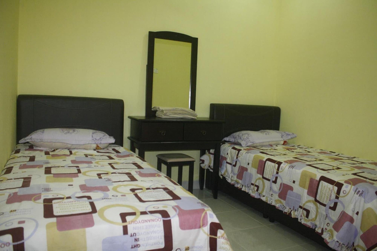 Bedroom 2, Malinja Homestay, Langkawi