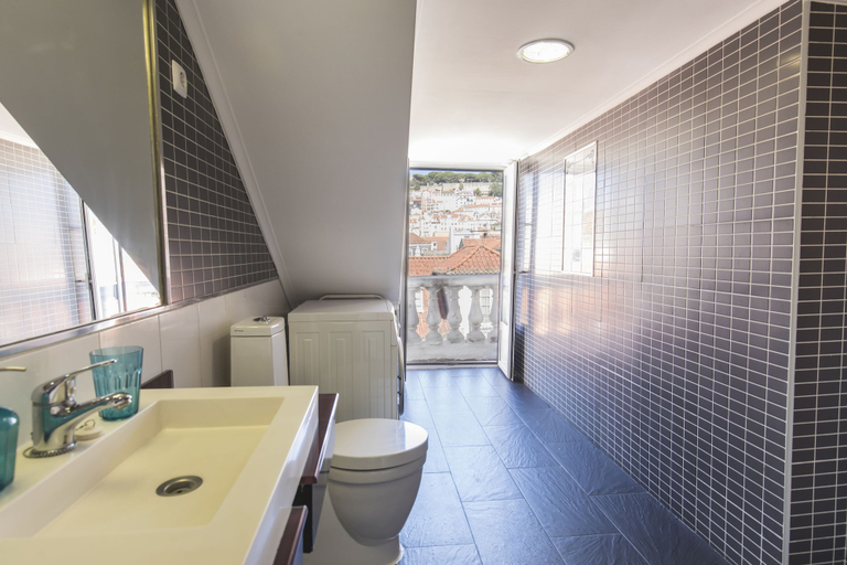Bathroom 4, Santa Justa Elevator by Rentestate, Lisbon
