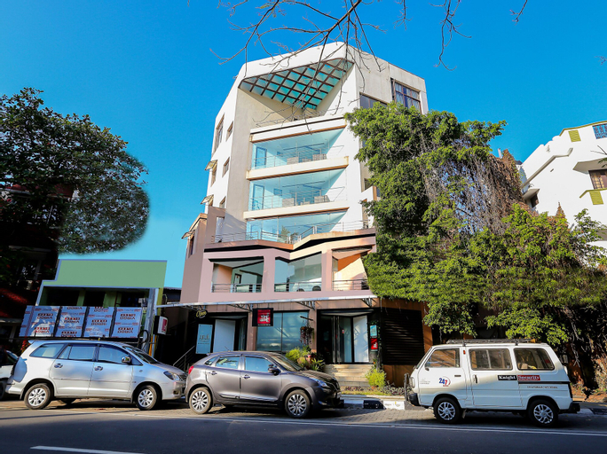 Exterior & Views 2, Treebo Time Square Marine Drive, Ernakulam