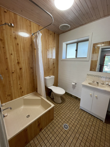 Bathroom 4, Kianinny Bush Cottages, Bega Valley