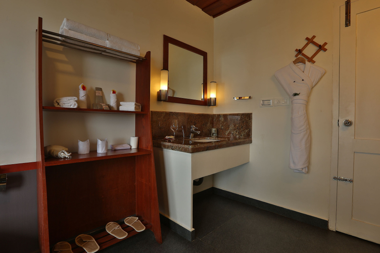 Bathroom, Spice Tree Munnar, Idukki