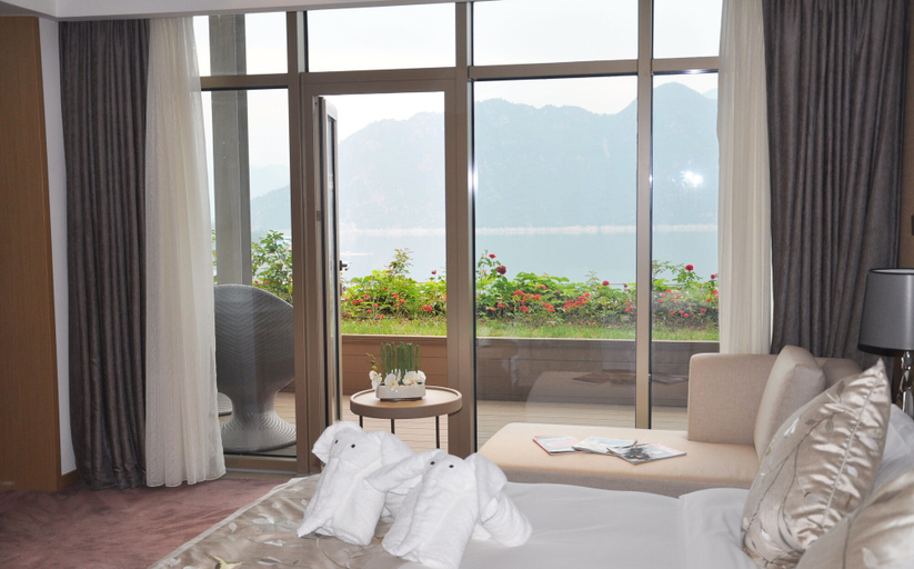 Bedroom 3, CITIC Jinling Hotel, Beijing