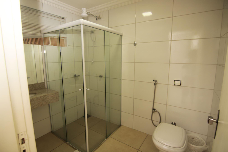 Bathroom 4, Hotel Alpha, Uberlândia