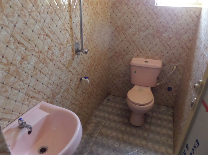 Bathroom 4, Falak Grand Hotel, AbujaMun