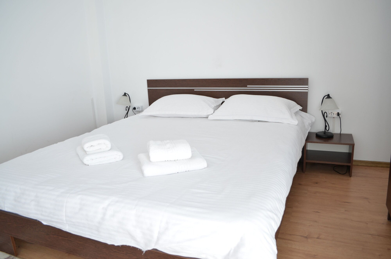 Others 5, Alexys Residence 8, Iasi