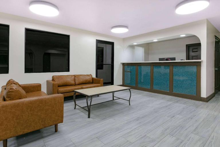 Public Area 3, Super 8 by Wyndham Moss Point, Jackson