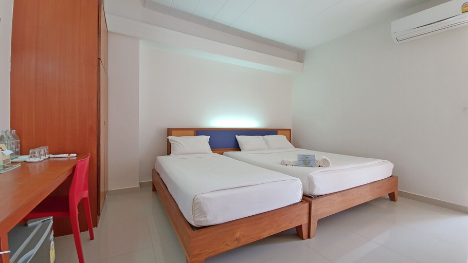 Bedroom 3, J2 Hotel, Mae Sot
