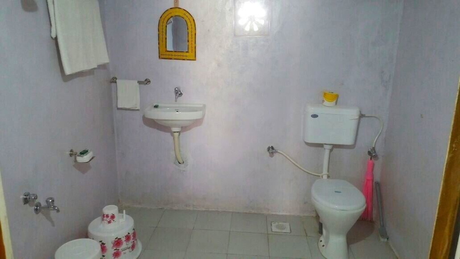 Bathroom 3, Banni Village Stay, Kachchh
