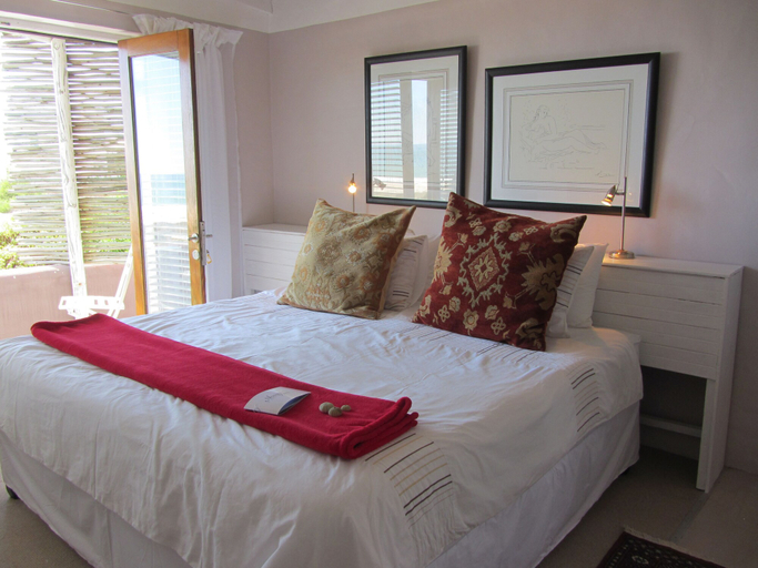 Bedroom 4, Absolute Beach, West Coast
