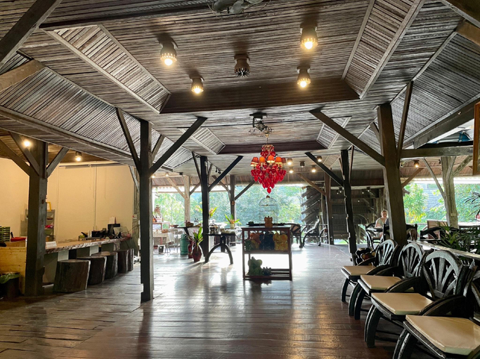 Food & Drinks 5, Montania Lifestyle Hotel, Phanom