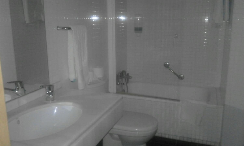 Bathroom, Hotel Rural La Puerta de la Ribera, Valladolid