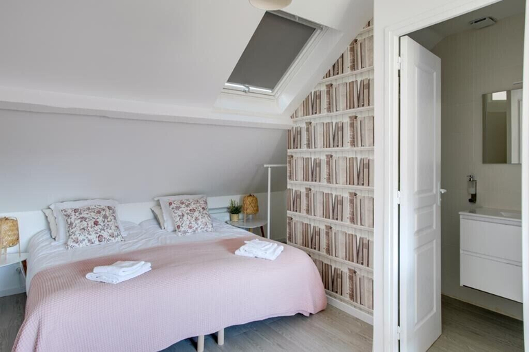 Bedroom 4, Léa de Paris, Seine-Saint-Denis