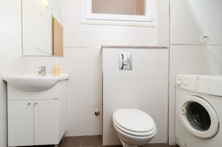Bathroom 5, Apartment Amela, Dubrovnik