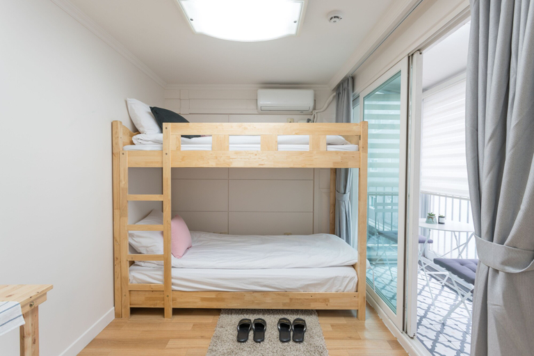 Bedroom 5, The Blossom Yeonnam Guesthouse, Mapo