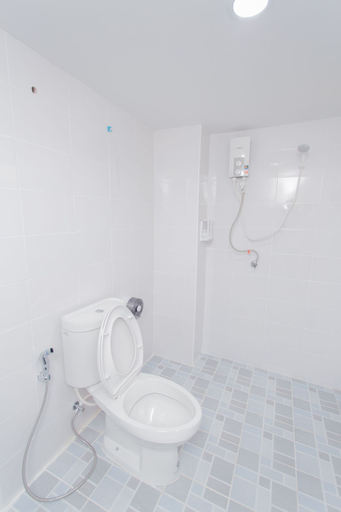 Bathroom 3, NK Guesthouse 2, Khlong Toey