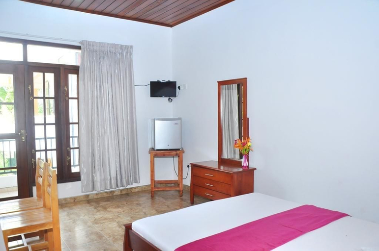 Bedroom, Green Shadows Beach Hotel, Kalutara