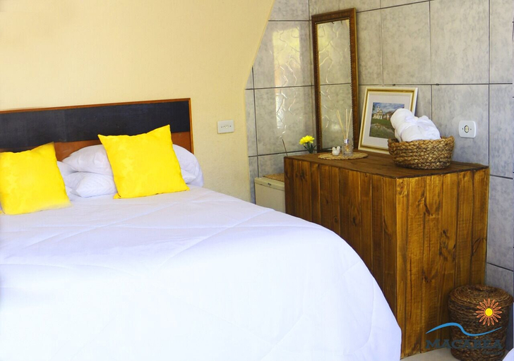 Bedroom 2, Macabéa, Parati