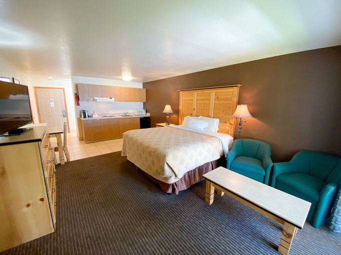Bedroom 3, Sisters Inn And Suites, Deschutes