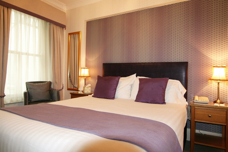 Bedroom 3, Quayside Hotel, Torbay