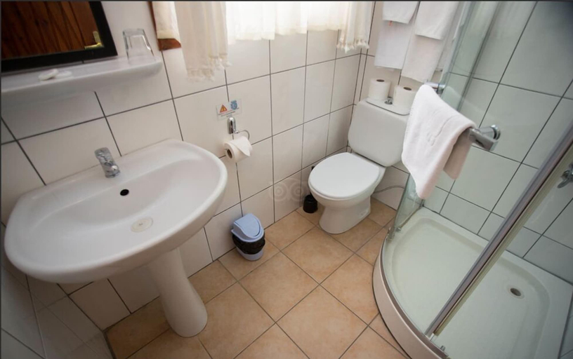 Bathroom 3, The Hideaway Club