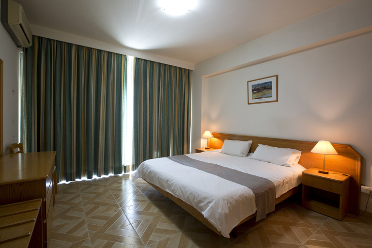 Bedroom 3, Adma Blue Screen, Kasrouane