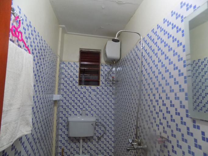 Bathroom 3, Hotel B Plus, Mbarara