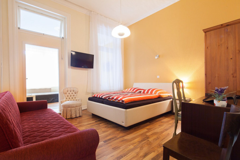 Bedroom 4, Hotel Marco Polo, Hamburg