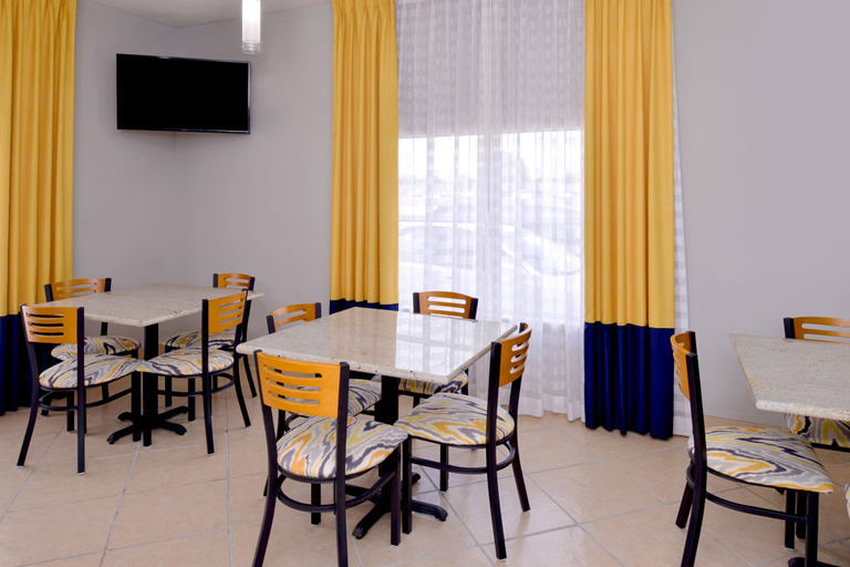 Food & Drinks 5, Americas Best Value Inn Monroeville, Monroe