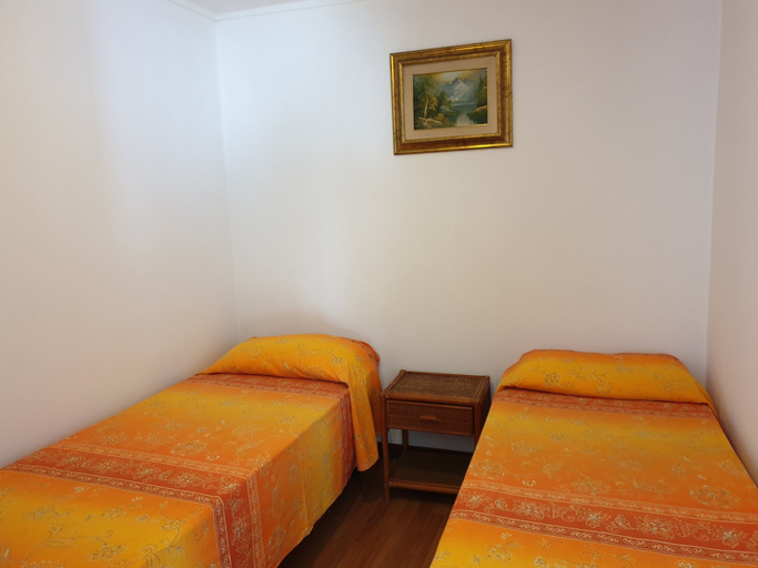 Bedroom 3, Camping Aurelia Club, Roma