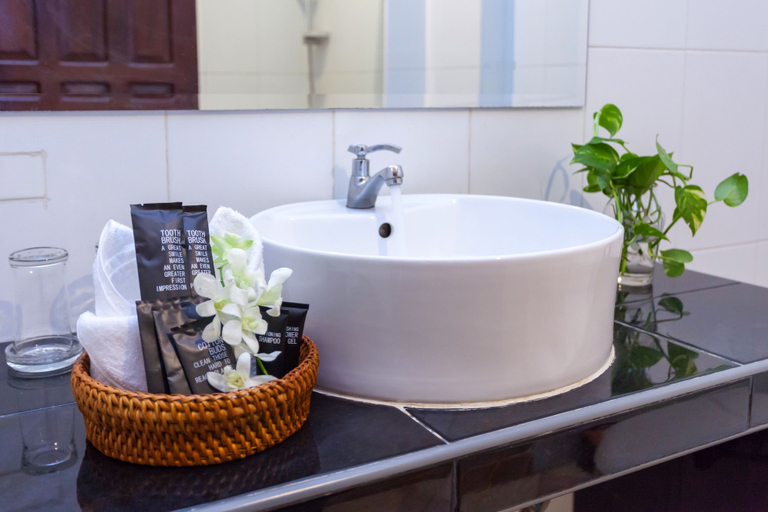 Bathroom 5, Chandara Boutique Hotel, Vientiane