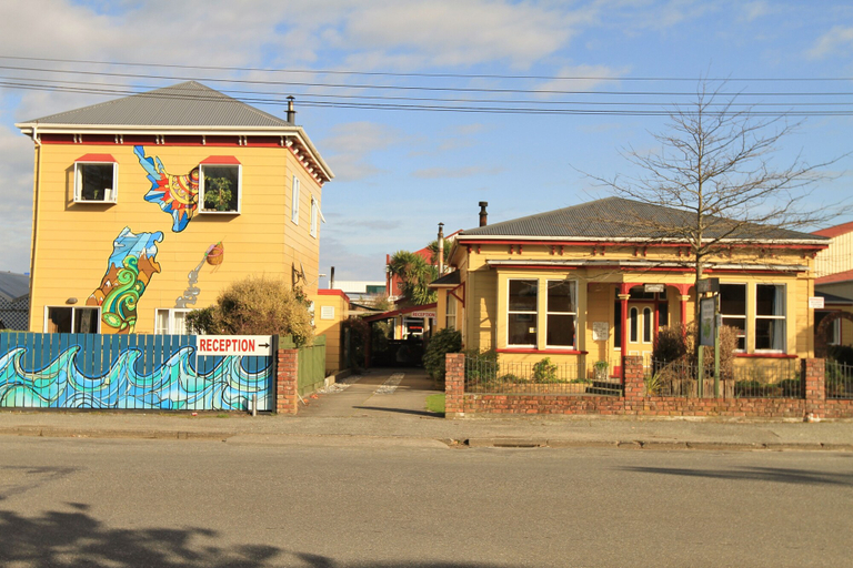 Exterior & Views, Bazil's Hostel & Surf School, Buller