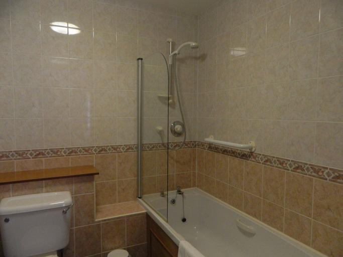 Bathroom 5, Red House Hotel, Perthshire and Kinross