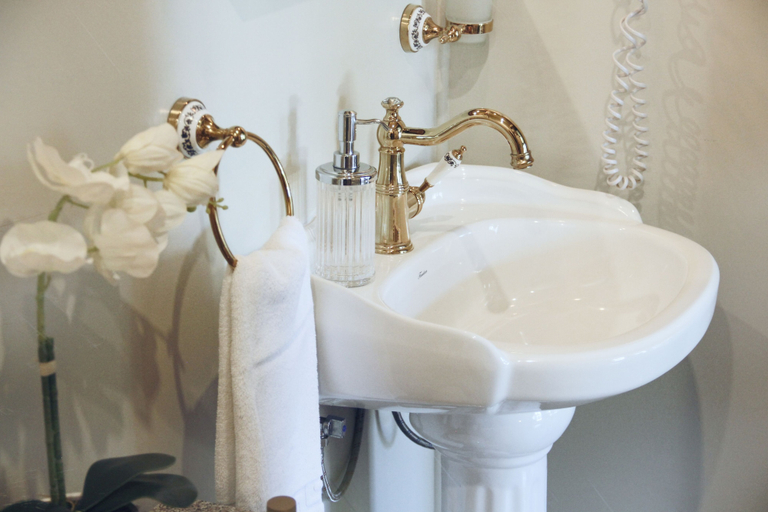 Bathroom 5, Vinnhaus, Última Esperanza