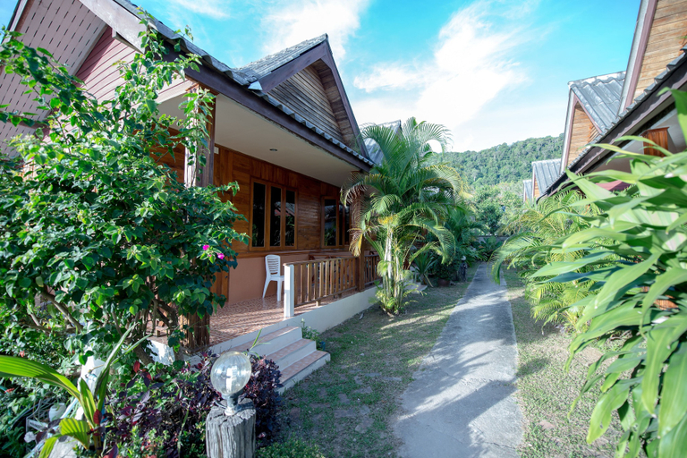 Exterior & Views 2, Poonsap Resort, Ko Lanta