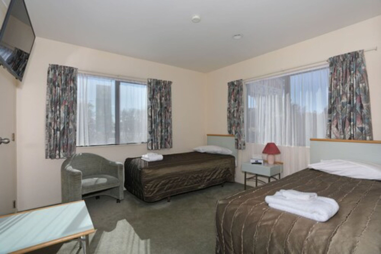 Bedroom 3, Pavilion Motel & Conference Centre, Palmerston North