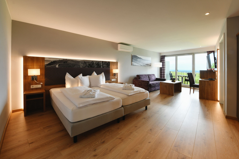 Bedroom 4, Hotel Rebenhof, Baden-Baden