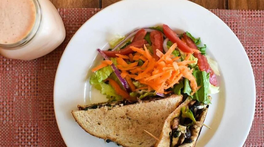 Food & Drinks, Hotel & Suites Mo Sak, Tapachula